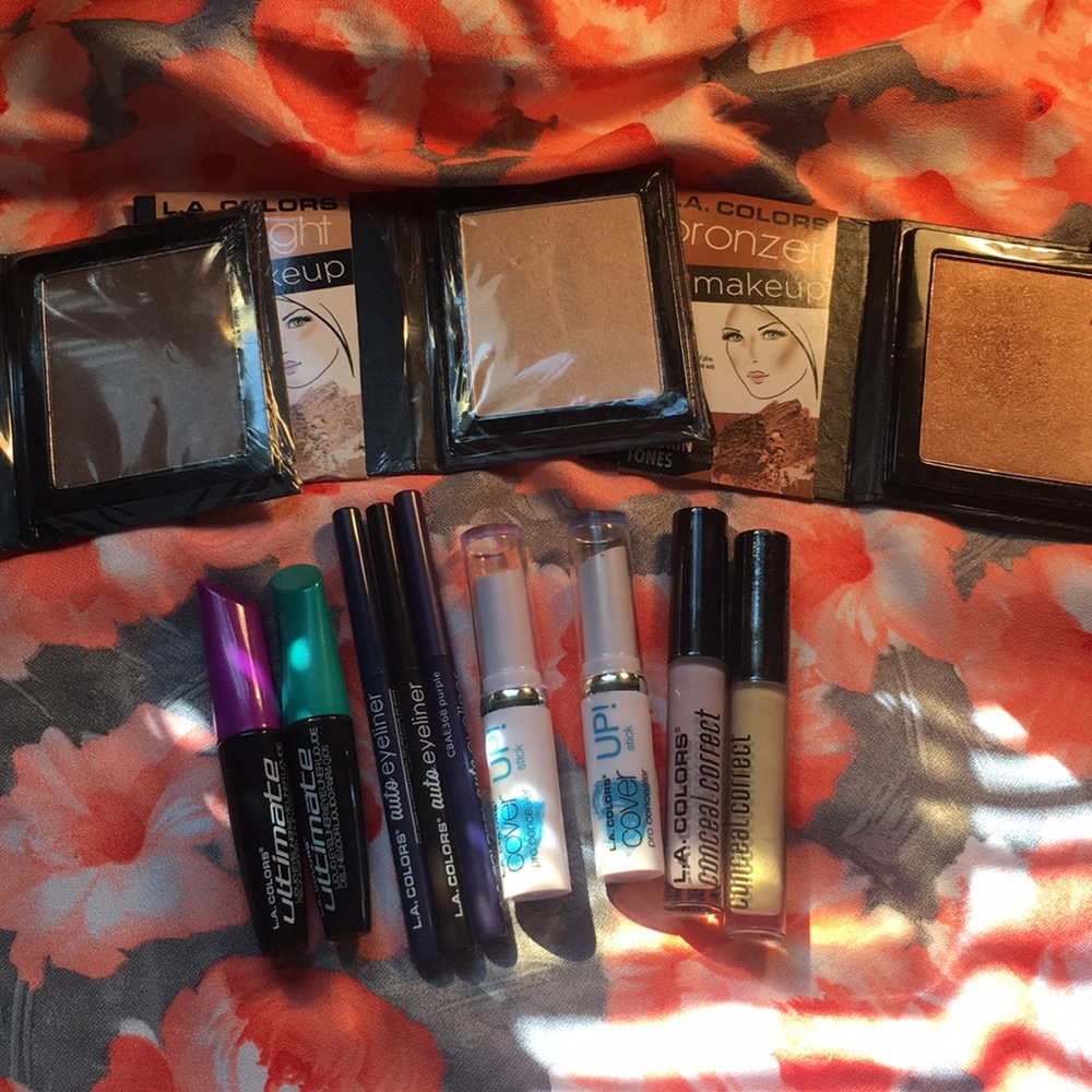 Makeup bundle - Picture 7 of 7